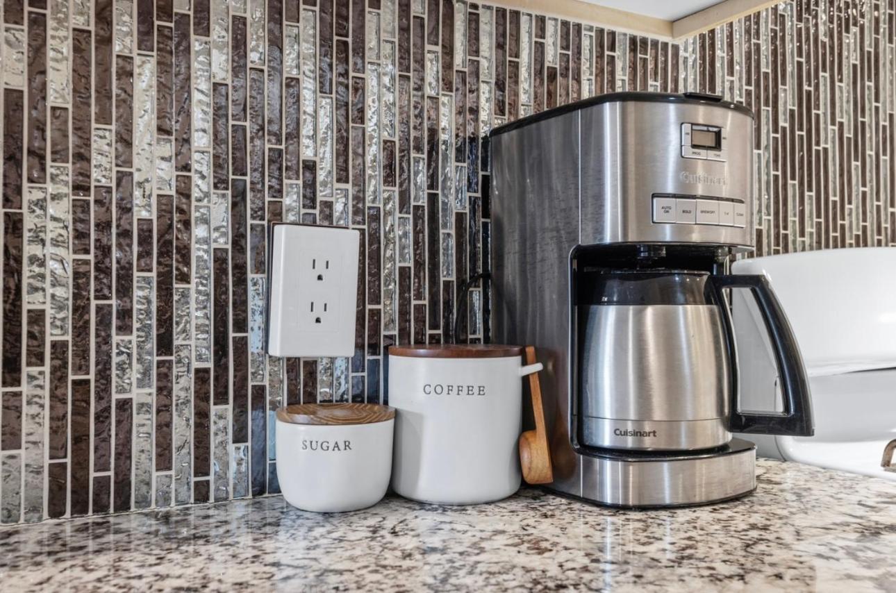 Elegant Hollywood Retreat - Spacious 2Br 2Ba Condo With Resort-Style Amenities Los Angeles Extérieur photo