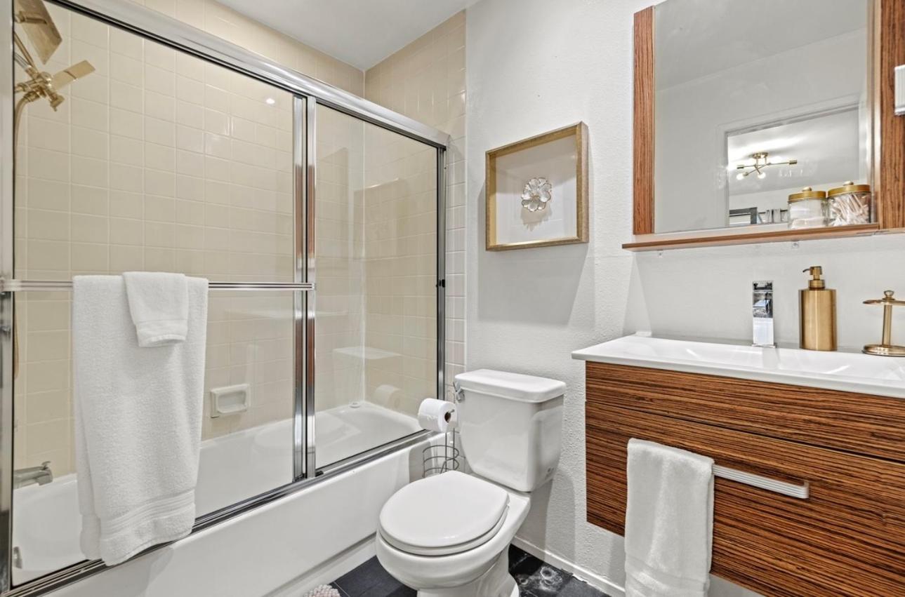 Elegant Hollywood Retreat - Spacious 2Br 2Ba Condo With Resort-Style Amenities Los Angeles Extérieur photo